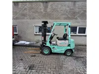 MITSUBISHI FD15 1,5 tons Diesel Heftruck FREELIFT TRIPLO