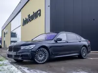 BMW 7-serie M760Li xDrive High Executive l Stoelkoeling l Massage l Softclose l Harman Kardon l Lase