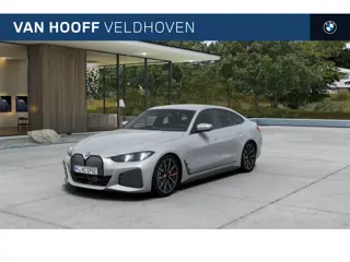 BMW i4 eDrive35 M Sport / Achteruitrijcamera / Adaptieve LED / Live Cockpit Plus / Stoelverwarming /