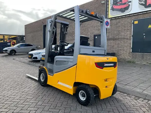 Jungheinrich EFG 425 2500KG 4.70METER HEFTRUCK (bj 2017)