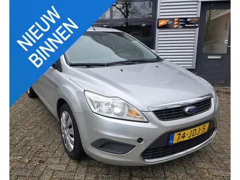 Ford Focus Wagon 1.6 Trend **AIRCO-APK-CRUISECTRL**