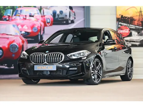 BMW 1-serie 118i High Executive NL auto / Leer / clima / navi