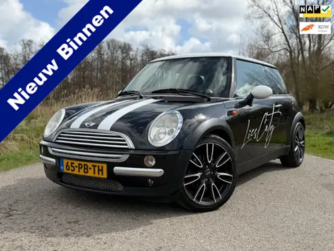 Mini Mini 1.6 Cooper Pepper Airco 17" Velgen BT/USB/AUX Nieuwe APK