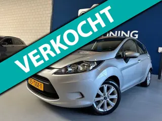 Ford Fiesta 1.25 Champion / NAP met 111096 km./ APK 02/2027 / Airco / Stereo / 5 Deurs / 4 Nieuwe Ba