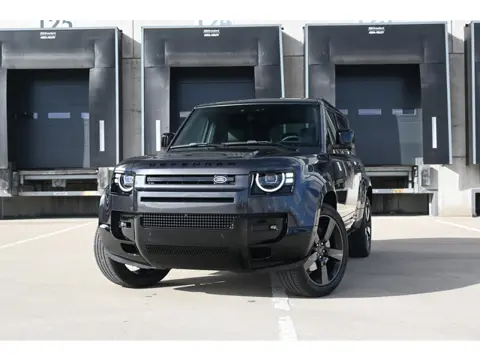 Land Rover Defender 110 2.0 P300e 110 Dynamic Edition