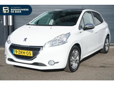 Peugeot 208 1.2 PT Style Pack | NAP | Orig. NL | Navigatie | Panoramadak | Bluetooth | Distr. riem v