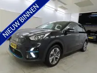 Kia e-Niro DynamicLine 64 kWh 3 fase SOH 100%! Stof/leer | LMV 17" | Stoel-stuur verw. | Camera | Wa