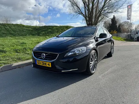 Volvo V40 1.6 D2 Momentum Panoramadak