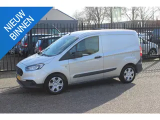 Ford Transit Courier 1.5 TDCI Trend Duratorq S&S, Navigatie, Airco!