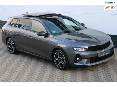 Opel Astra Sports Tourer 1.6 Turbo GS PHEV Pano HUD BTW !!