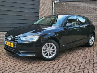 Audi A3 Sportback 1.2 TFSI Attraction Pro Line - Camera - N.A.P.