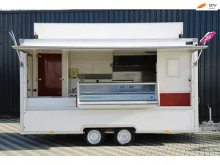 Verkoopwagen Snackwagen Frituurwagen met kenteken uit 2009