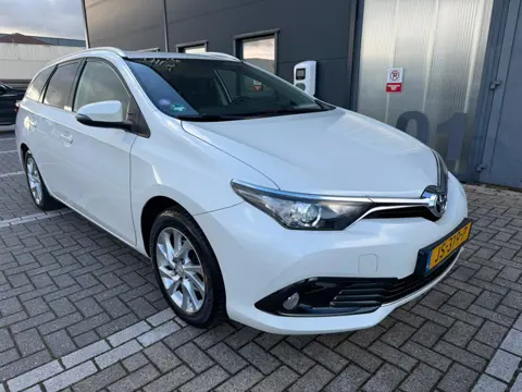 Toyota Auris Touring Sports 1.2T Aspiration Limited