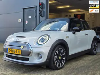 Mini Mini Electric Yours 33 kWh / NAP / 1 EIGENAAR / DEALER ONDERH. / STOELVERW. / CAMERA / KEYLESS 