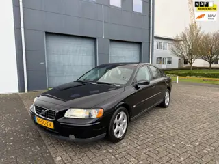 Volvo S60 2.0T Edition II Nieuwe APK Stoelverwarming cruise control