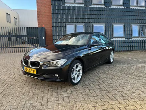 BMW 3-serie 320d High Executive, Head up, NW staat