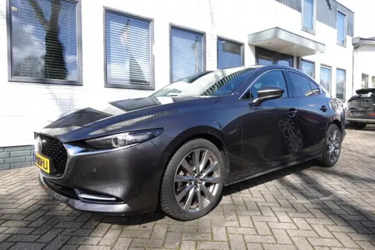 MAZDA 3 2.0 E-SA-X LUXURY Zeer Fraai 