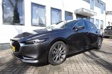 MAZDA 3 2.0 E-SA-X LUXURY Zeer Fraai 