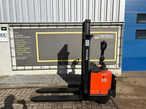 VS-22760 Elektrische stapelaar Toyota 7SM10