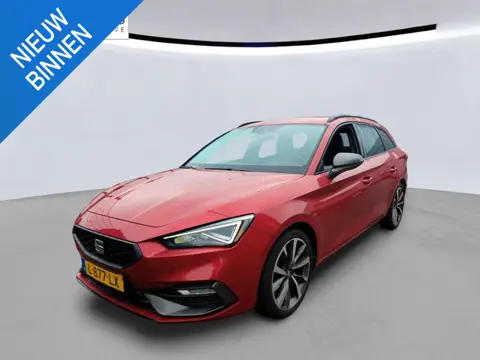 SEAT Leon Sportstourer 1.5 TSI FR Business Intense NL-AUTO | TREKHAAK | CARPLAY
