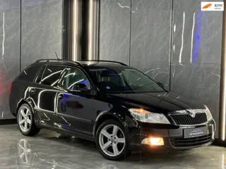 Skoda Octavia Combi 1.2 TSI Ambition Business Line Xenon | Park Sensor | Navi | Trekhaak | Airco | B