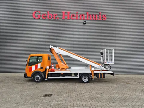 Renault Maxity 120 DXI Multitel 160 ALU (bj 2015)