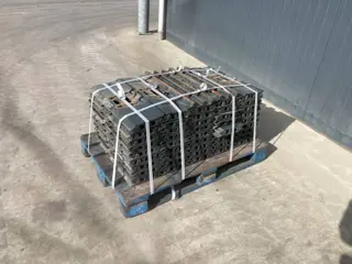 Komatsu PC150 / PC160 / PC180 / PC210 / PC240 3 Grouser 60