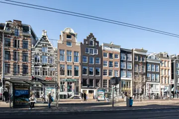 Woning aan de Nieuwezijds Voorburgwal te Amsterdam