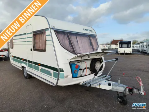 Chateau Calista 450 FHU Mover Lengtebed Zit Tent