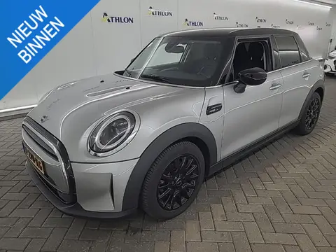 MINI COOPER 1.5 COOPER CAMDEN EDITION I AUTOMAAT I 5-DEURS I APPLE CARPLAY I UNION JACK