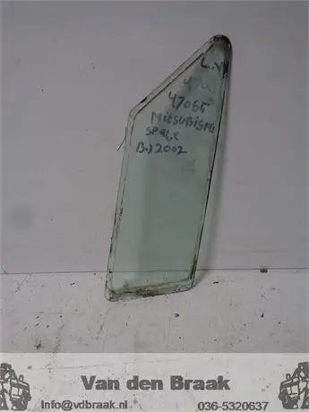 Mitsubischi Space Wagon 1999-2004 Scheerruit portier links voor