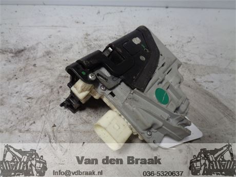 Volkswagen Passat 2005-2010 Deurslot links voor