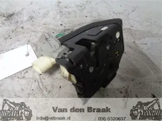 Volkswagen Passat 2005-2010 Deurslot rechts voor