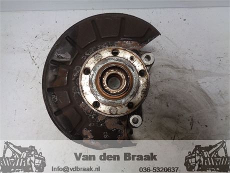 Volkswagen Passat 1.4 TSi 2005-2010 Fusee rechts voor