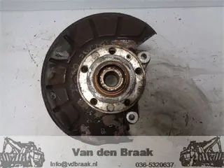 Volkswagen Passat 1.4 TSi 2005-2010 Fusee rechts voor