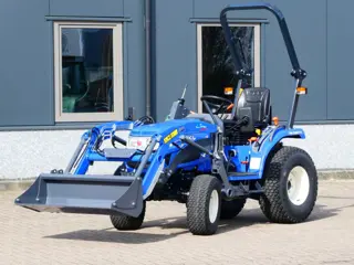 Iseki T<3267E 4wd / 0001 Draaiuren / Vooorlader