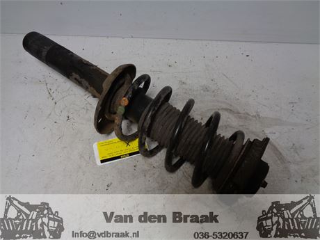 Volkswagen Passat Variant 2005-2010 Schokbreker voorzijde