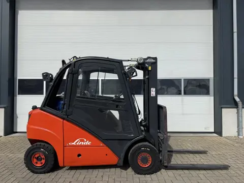 Linde H25T 2.5 ton Triplex Freelift Sideshift LPG Heftruck