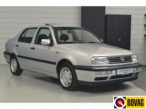 Volkswagen Vento 1.8 GL // 46.000 km // LEDER // OPEN DAK // COLLECTERS ITEM //