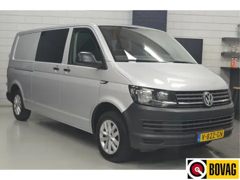 Volkswagen Transporter 2.0 TDI L2H1 DC // DUBBELE CABINE // AIRCO // CRUISE // TREKHAAK // GEEN BPM