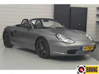 Porsche Boxster 2.7 Cabrio // GRIJS GEWRAPT // CLIMA // SPORTUITLAAT //