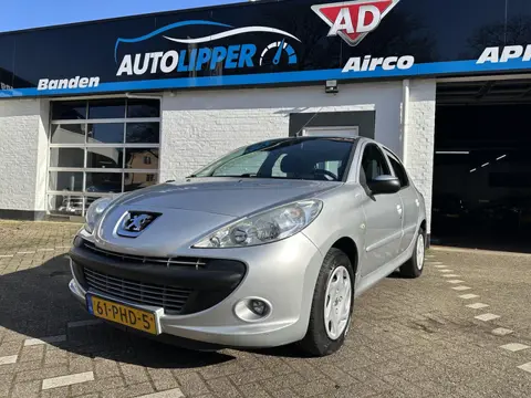 Peugeot 206 + 1.4 XS /Nieuwe apk bij aflevering/5 drs/Trekhaak/All season banden