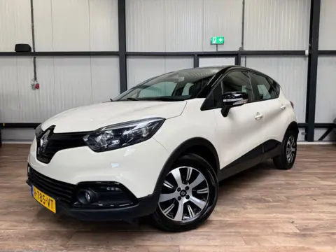 Renault Captur 0.9 TCe Helly Hansen / CLIMA / CAMERA / NAVI /