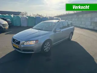 Volvo V70 D2 MOMENTUM / NAVIGATIE / MEENEEM/EXPORTPRIJS