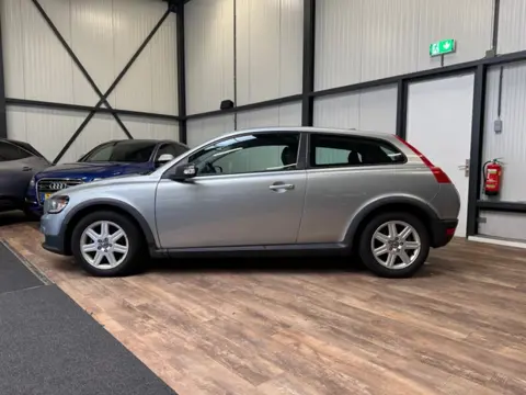 Volvo C30 2.0 Momentum / CRUISE / CLIMA / LM-Velgen /
