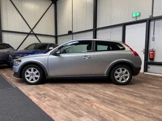 Volvo C30 2.0 Momentum / CRUISE / CLIMA / LM-Velgen /