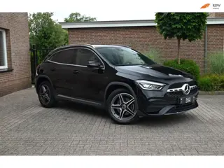 Mercedes-Benz GLA-klasse 250 e Business Solution AMG Limited 1e Eig 218 PK Widescreen Sfeerverlichti