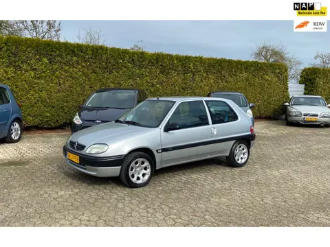 Citroen Saxo APK NIEUW GOED RIJDEND STUURBEKR