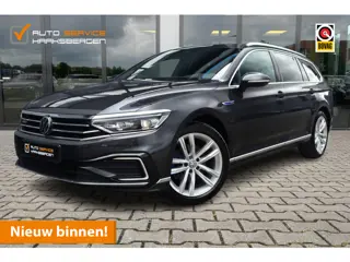 Volkswagen Passat Variant 1.4 TSI PHEV GTE | Trekhaak | Matrix | Camera |