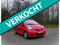 Toyota Aygo 1.0-12V Comfort . 5 Deurs . Elec ramen . Centrale deurvergrendeling . nette auto .